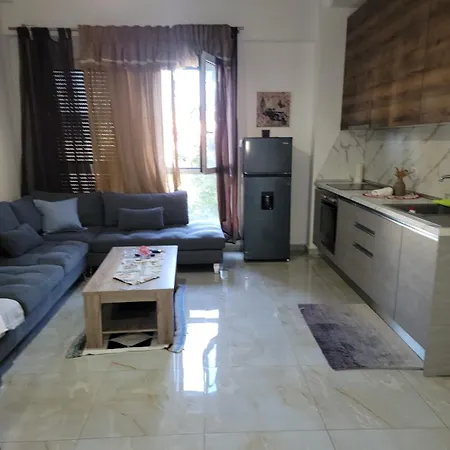 'kompleksi Kontakt' 21 Dhjetori Apartment Tirana
